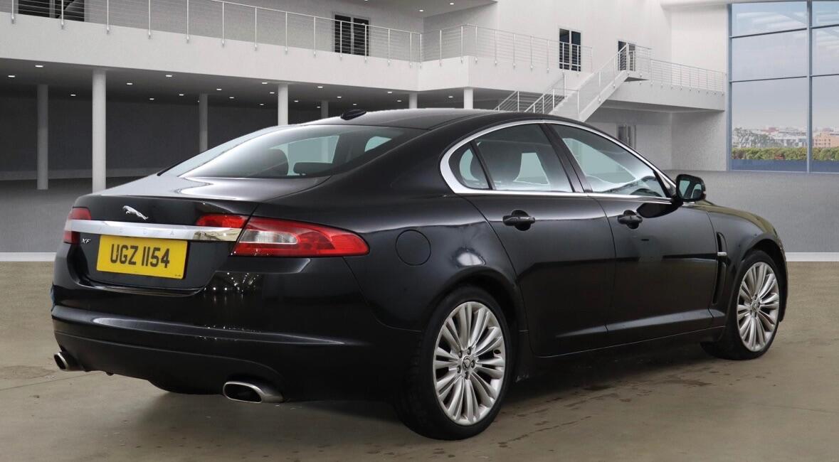 Used Jaguar XF 2010 for sale - 77157604: Photo 5