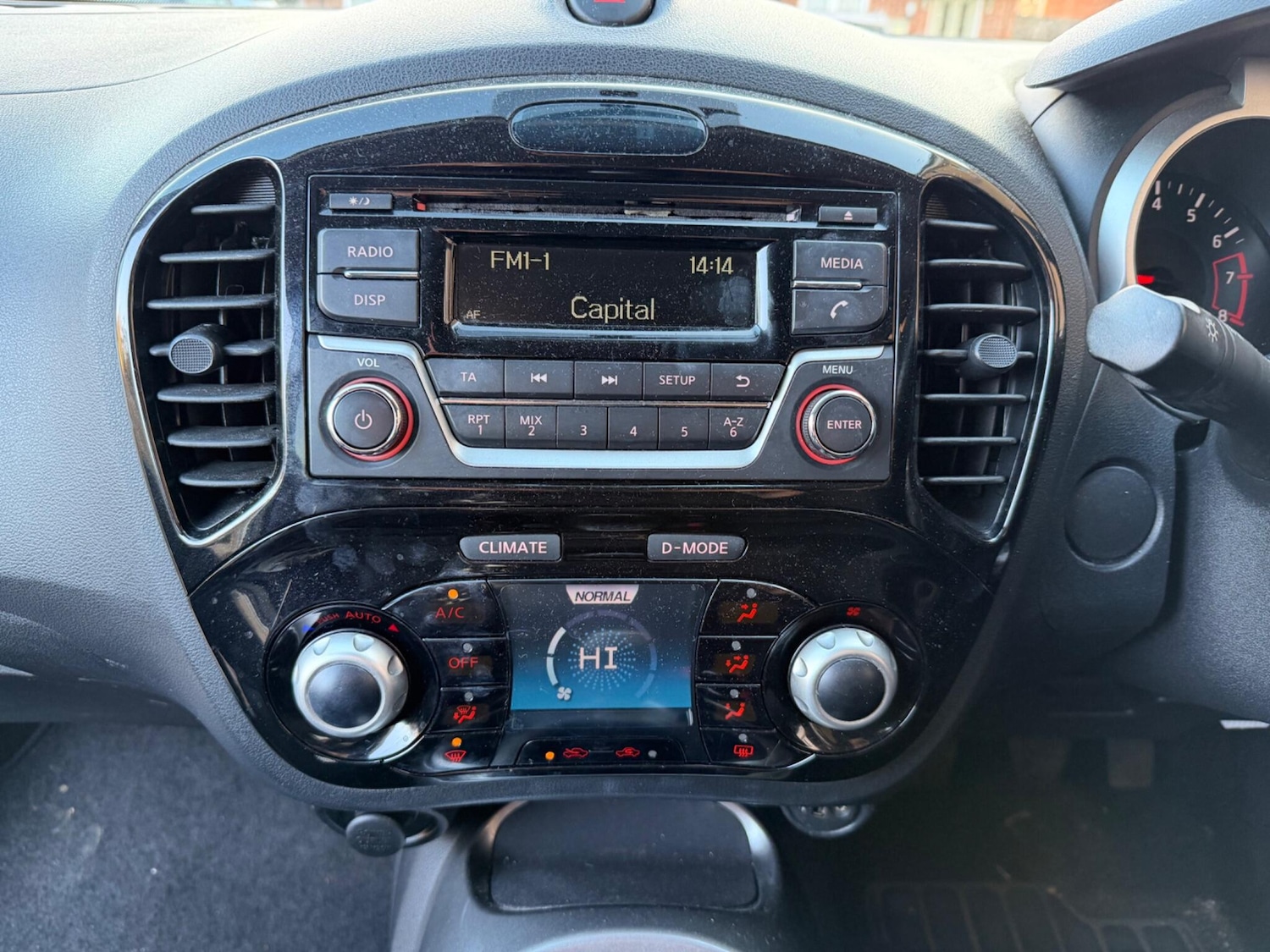 Used Nissan Juke 2015 for sale - 77109123: Photo 17