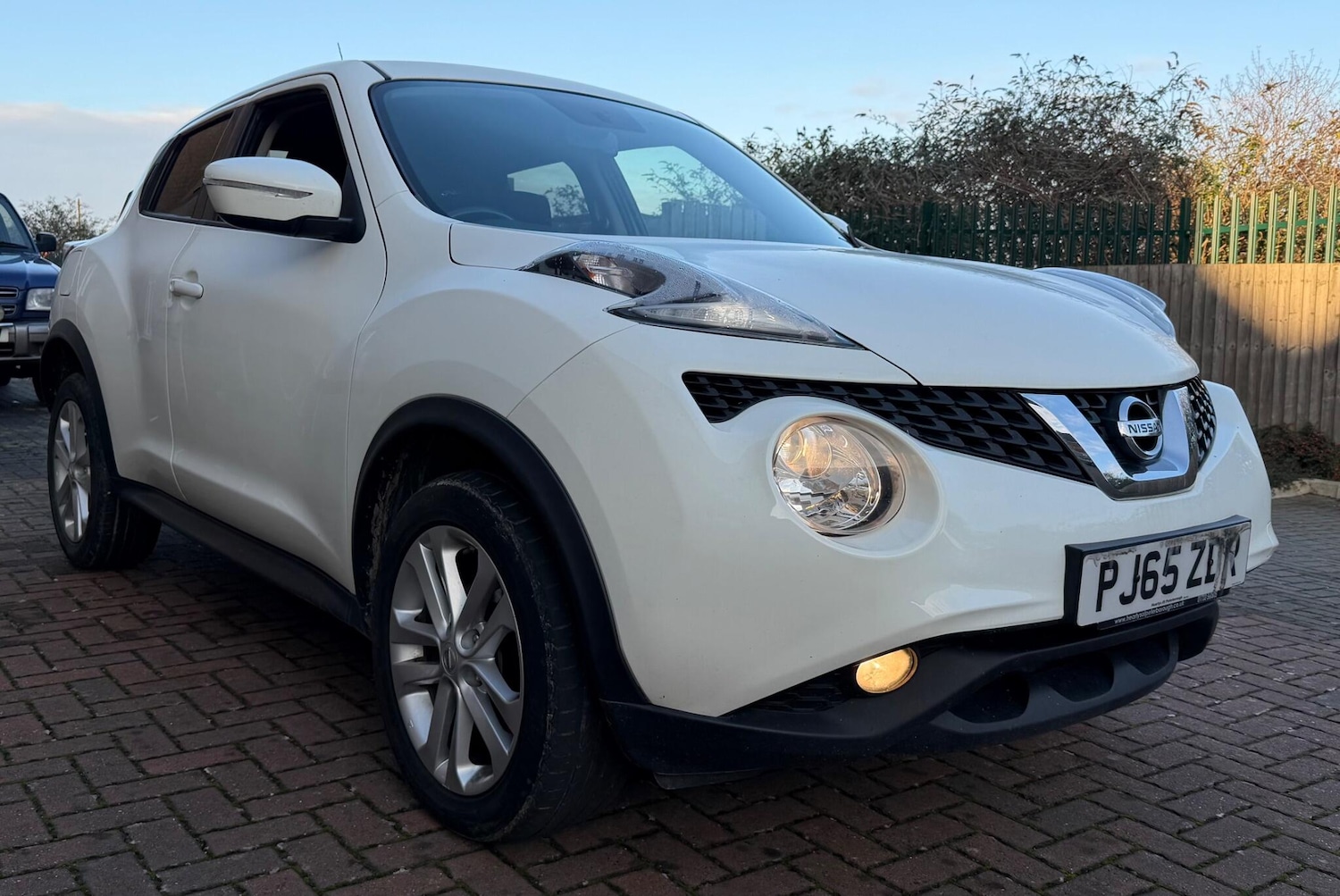 Used Nissan Juke 2015 for sale - 77109123: Photo 2