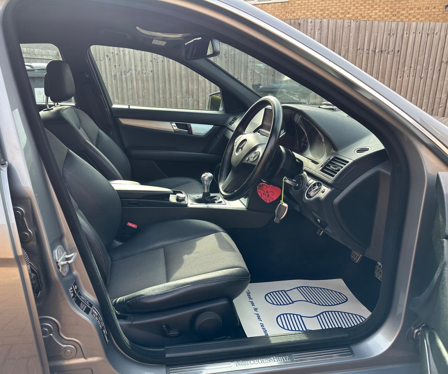 Used Mercedes-Benz C Class 2010 for sale - 77157625: Photo 10