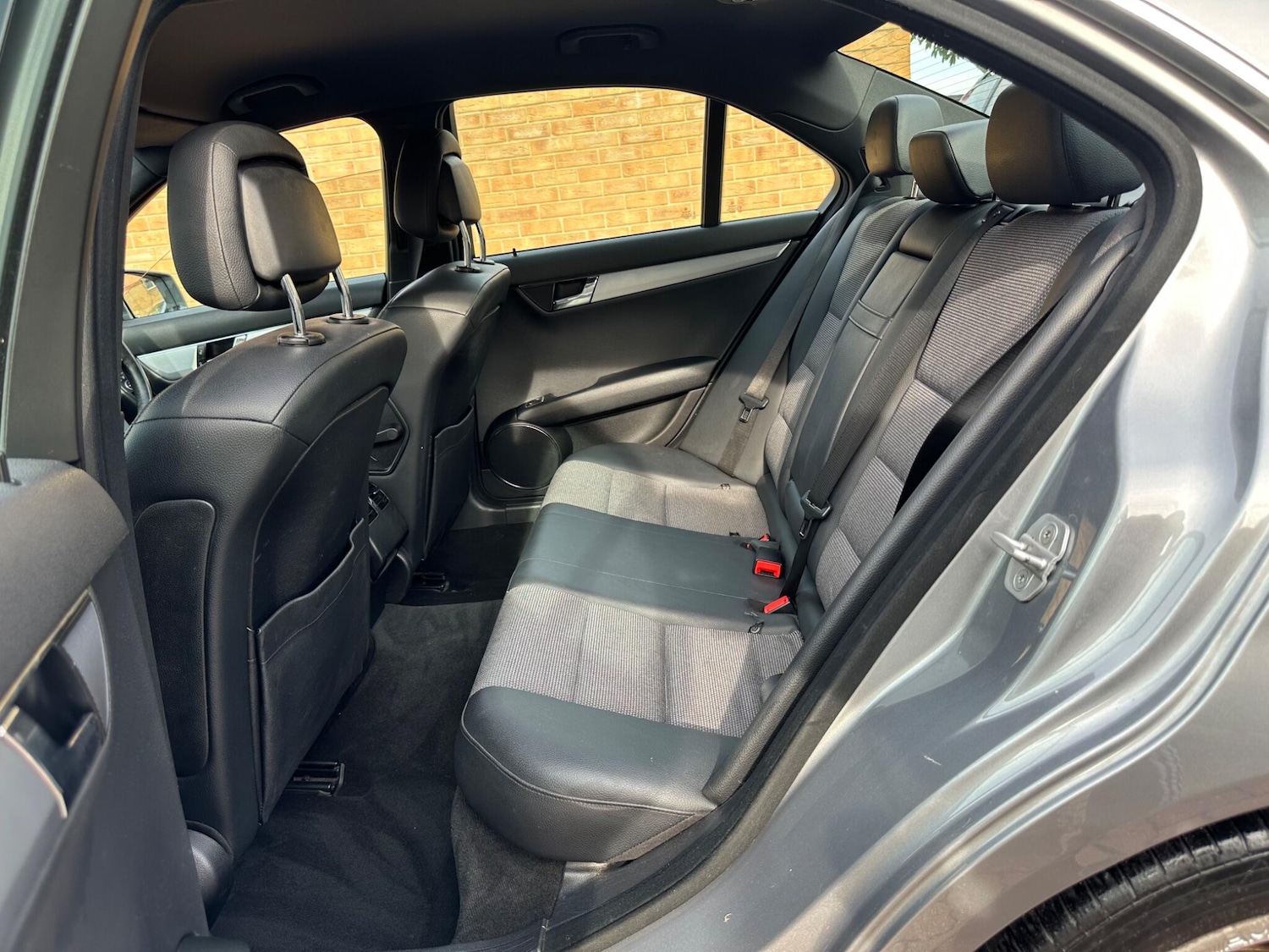 Used Mercedes-Benz C Class 2010 for sale - 77157625: Photo 14