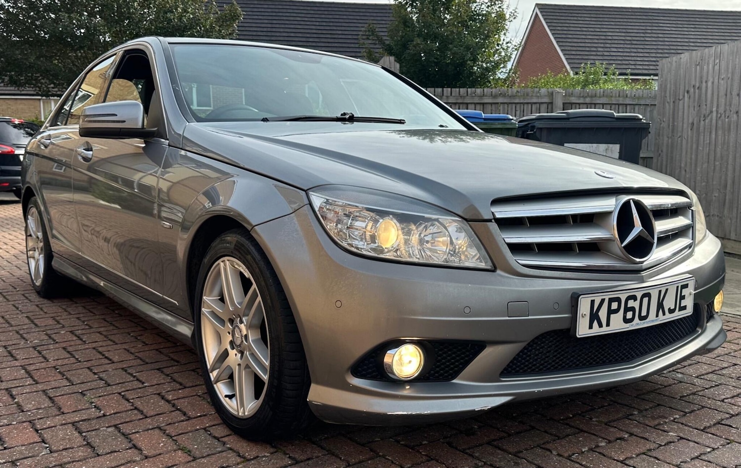 Used Mercedes-Benz C Class 2010 for sale - 77157625: Photo 2