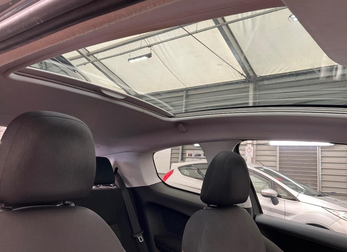 Used Peugeot 208 2015 for sale - 77157636: Photo 11