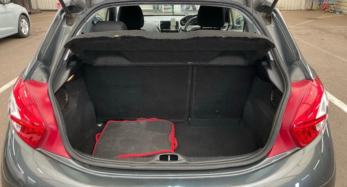 Used Peugeot 208 2015 for sale - 77157636: Photo 7