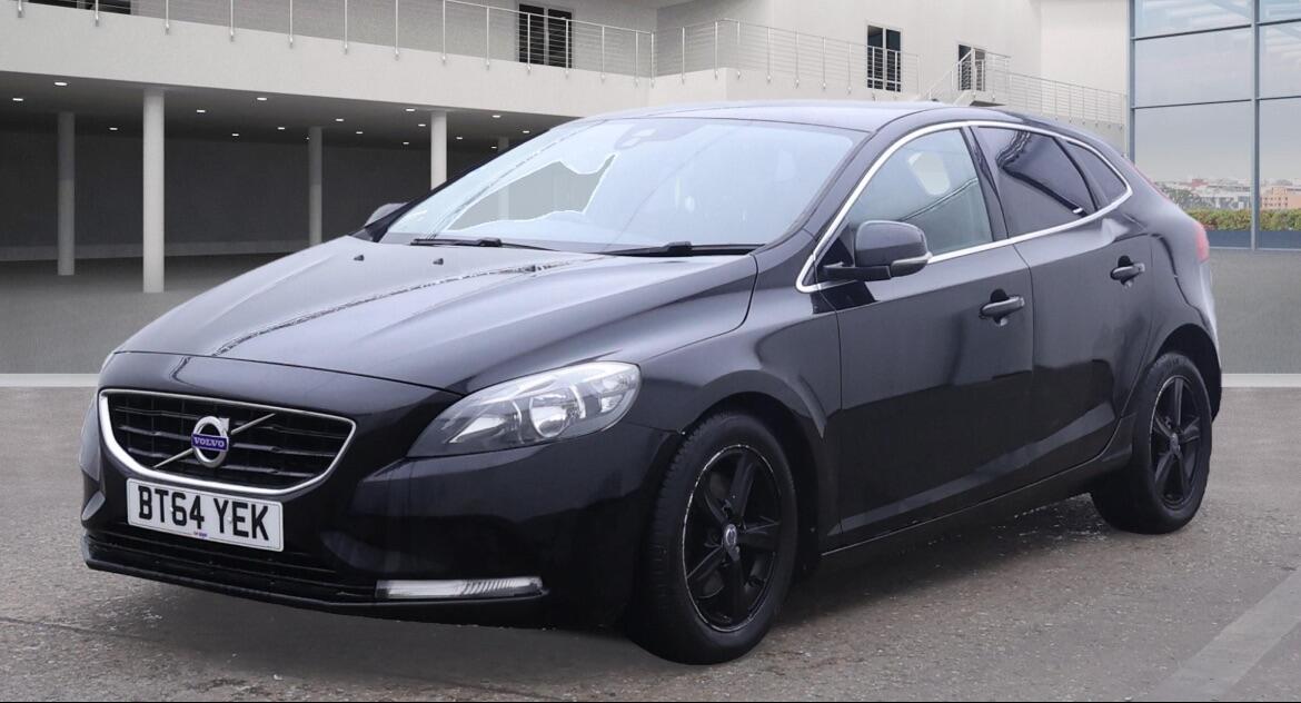 Used Volvo V40 2014 for sale - 77157642: Photo 2