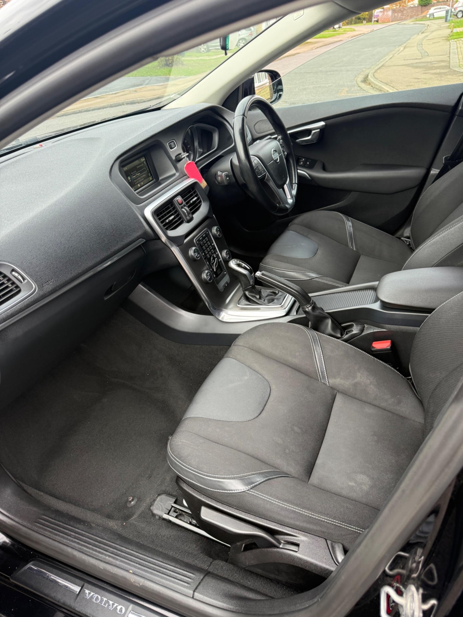 Used Volvo V40 2014 for sale - 77157642: Photo 6