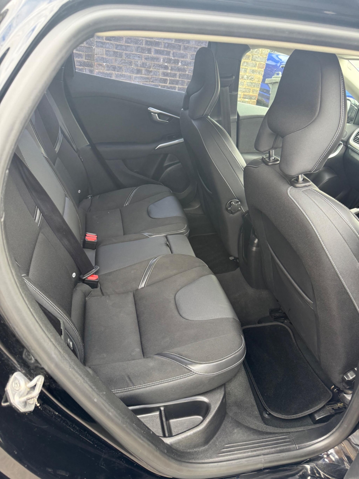 Used Volvo V40 2014 for sale - 77157642: Photo 9