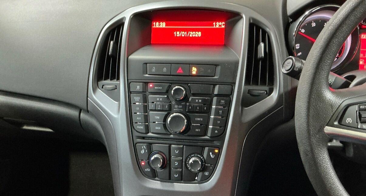 Used Vauxhall Astra 2015 for sale - 77237873: Photo 11