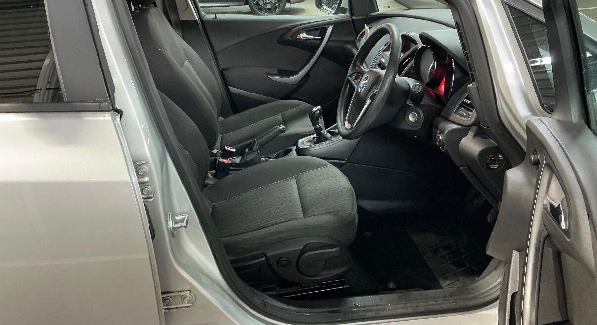 Used Vauxhall Astra 2015 for sale - 77237873: Photo 9