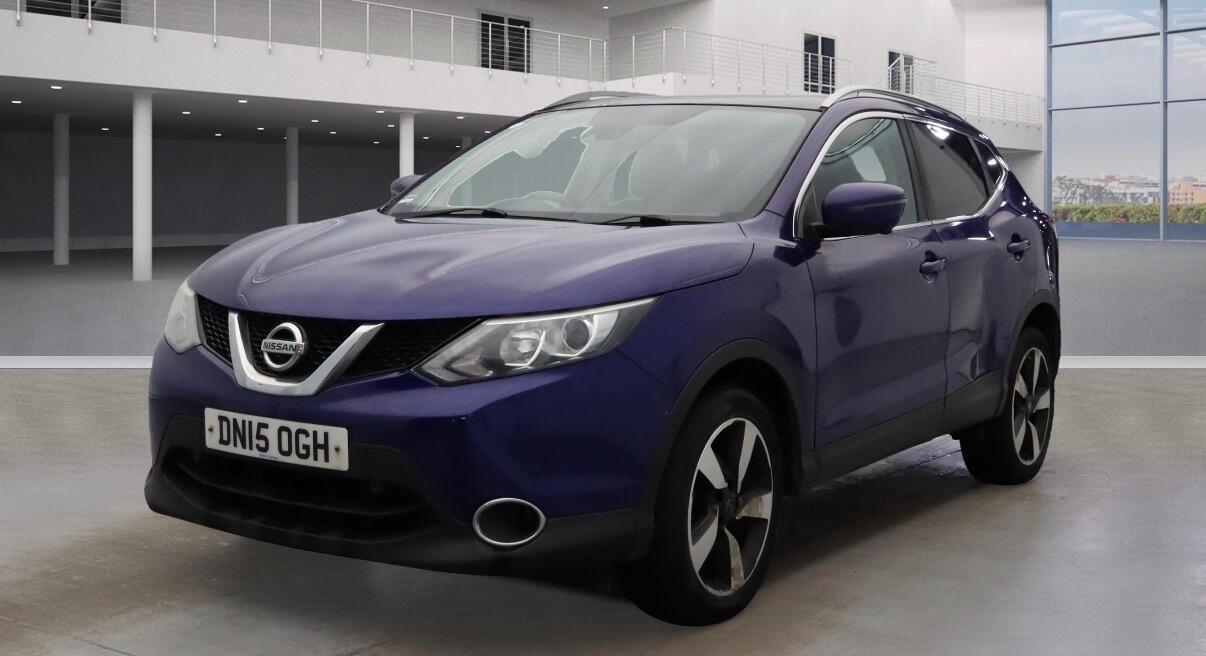 Used Nissan Qashqai 2015 for sale - 77143629: Photo 2