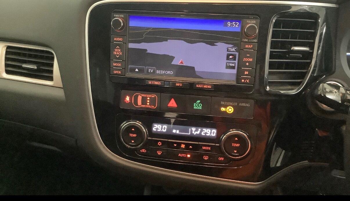 Used Mitsubishi Outlander 2015 for sale - 77237676: Photo 11