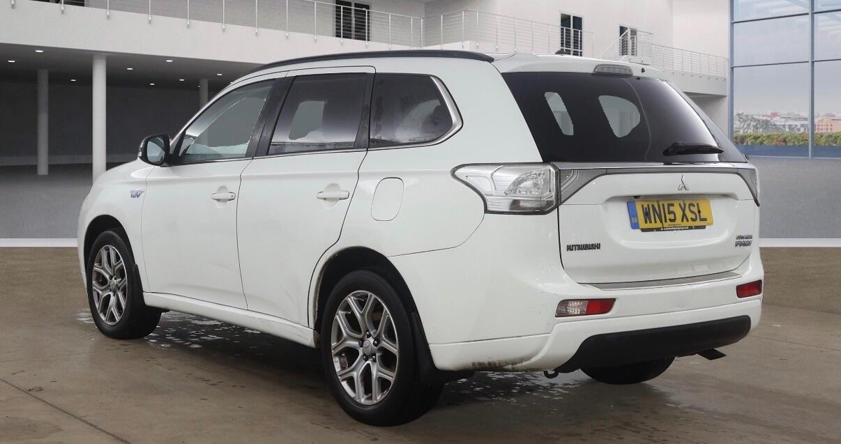 Used Mitsubishi Outlander 2015 for sale - 77237676: Photo 4