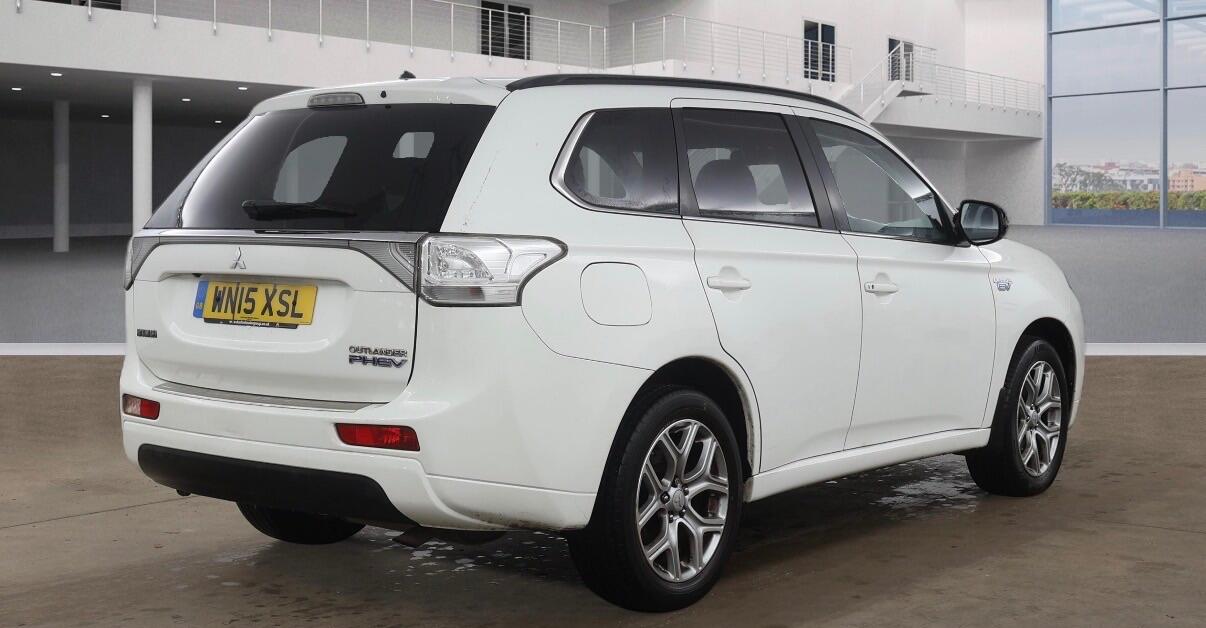 Used Mitsubishi Outlander 2015 for sale - 77237676: Photo 5