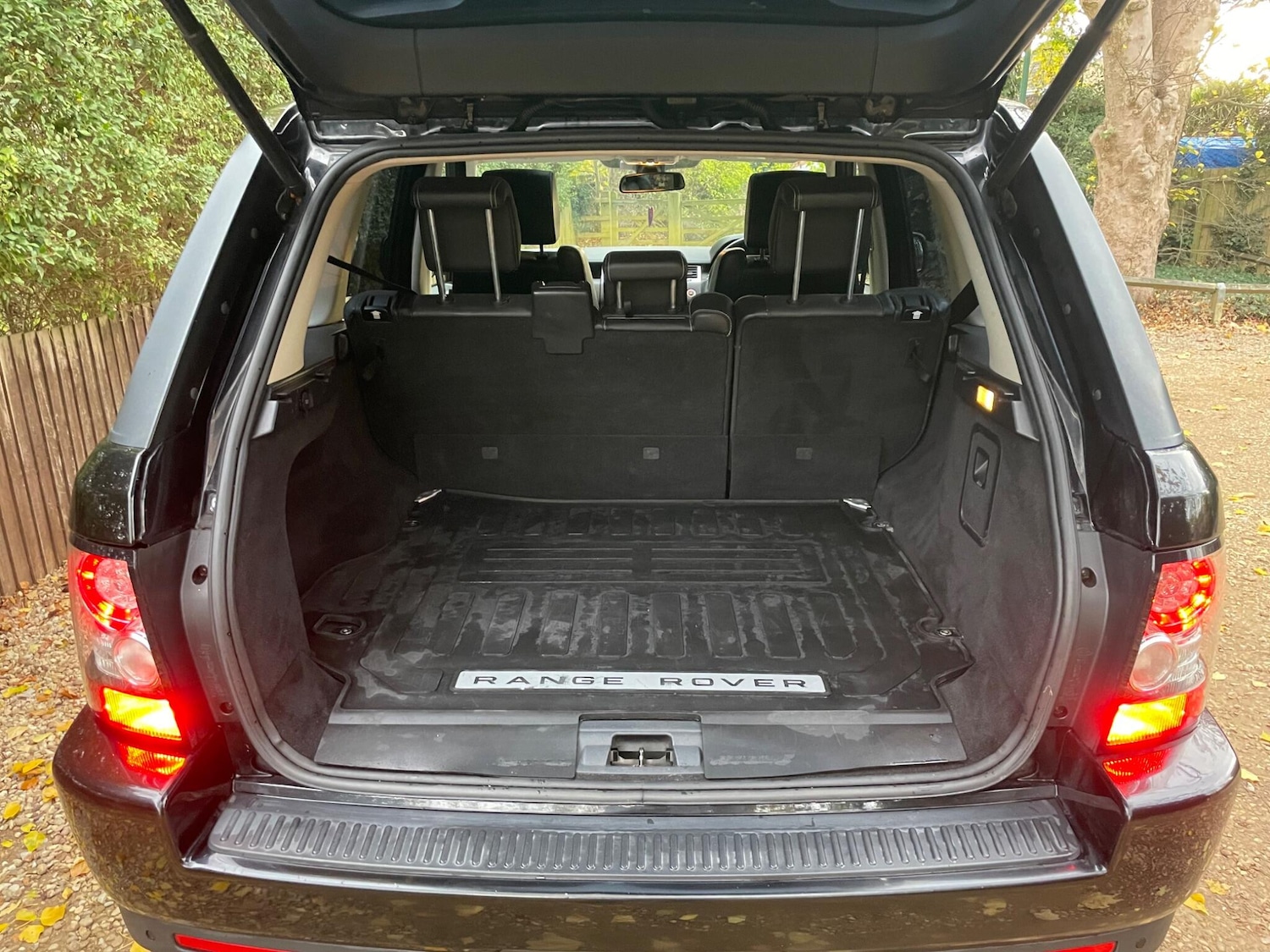 Used Land Rover Range Rover Sport 2012 for sale - 77157630: Photo 30