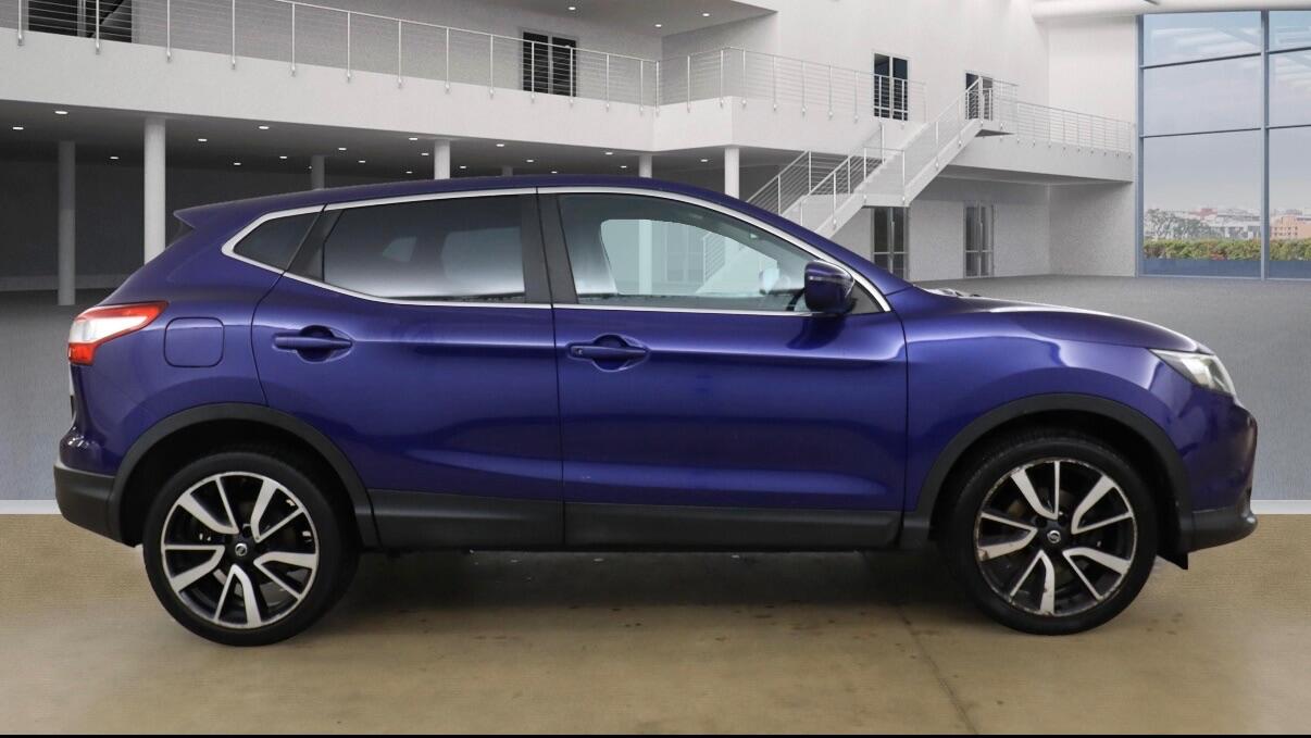 Used Nissan Qashqai 2015 for sale - 77157620: Photo 9