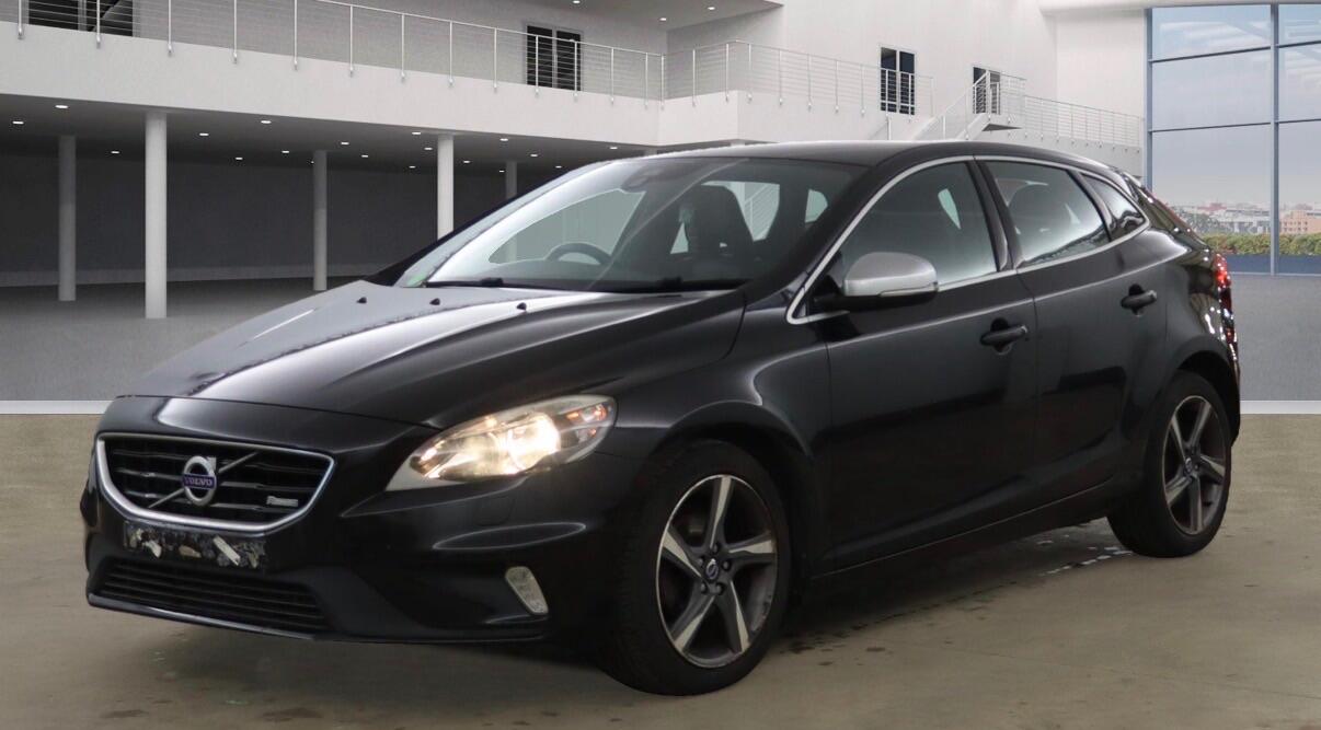 Used Volvo V40 2013 for sale - 77073938: Photo 2