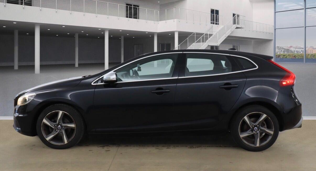 Used Volvo V40 2013 for sale - 77073938: Photo 3