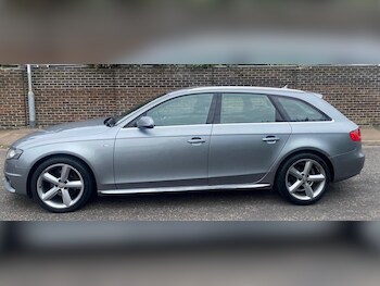 Used Audi A4 Avant 2010 for sale - 77215975: Photo