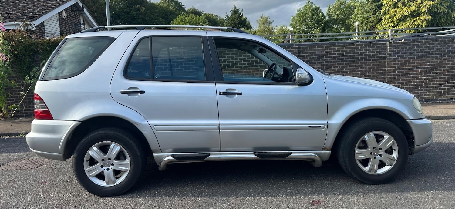 Used Mercedes-Benz M Class 2005 for sale - 77157637: Photo 8