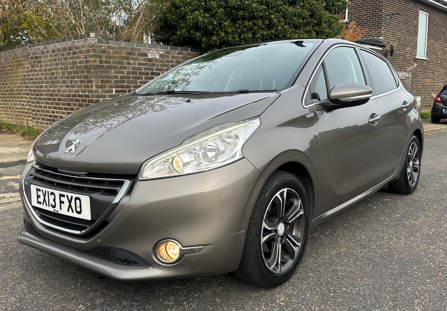 Used Peugeot 208 2013 for sale - 77157631: Photo 4