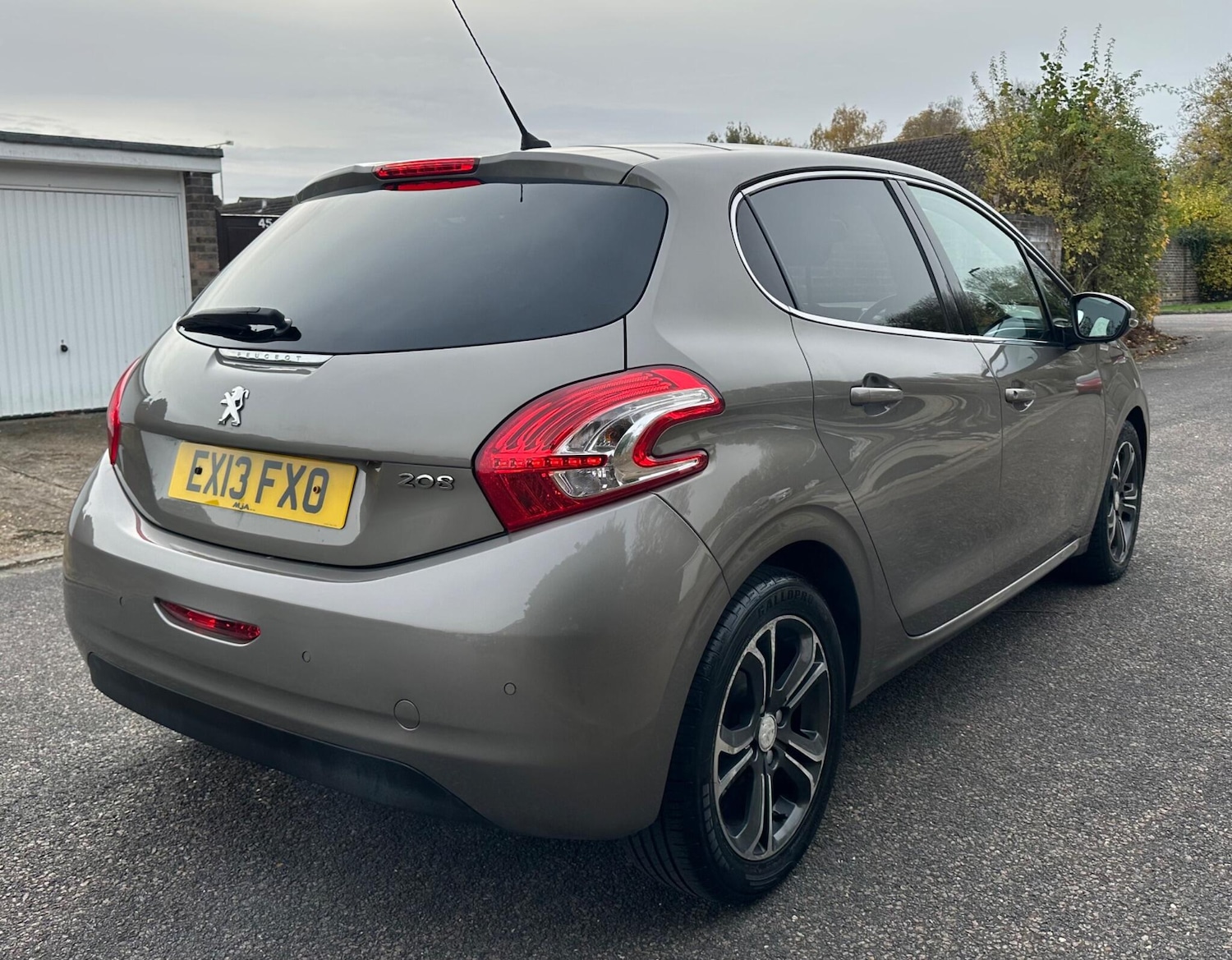 Used Peugeot 208 2013 for sale - 77157631: Photo 8