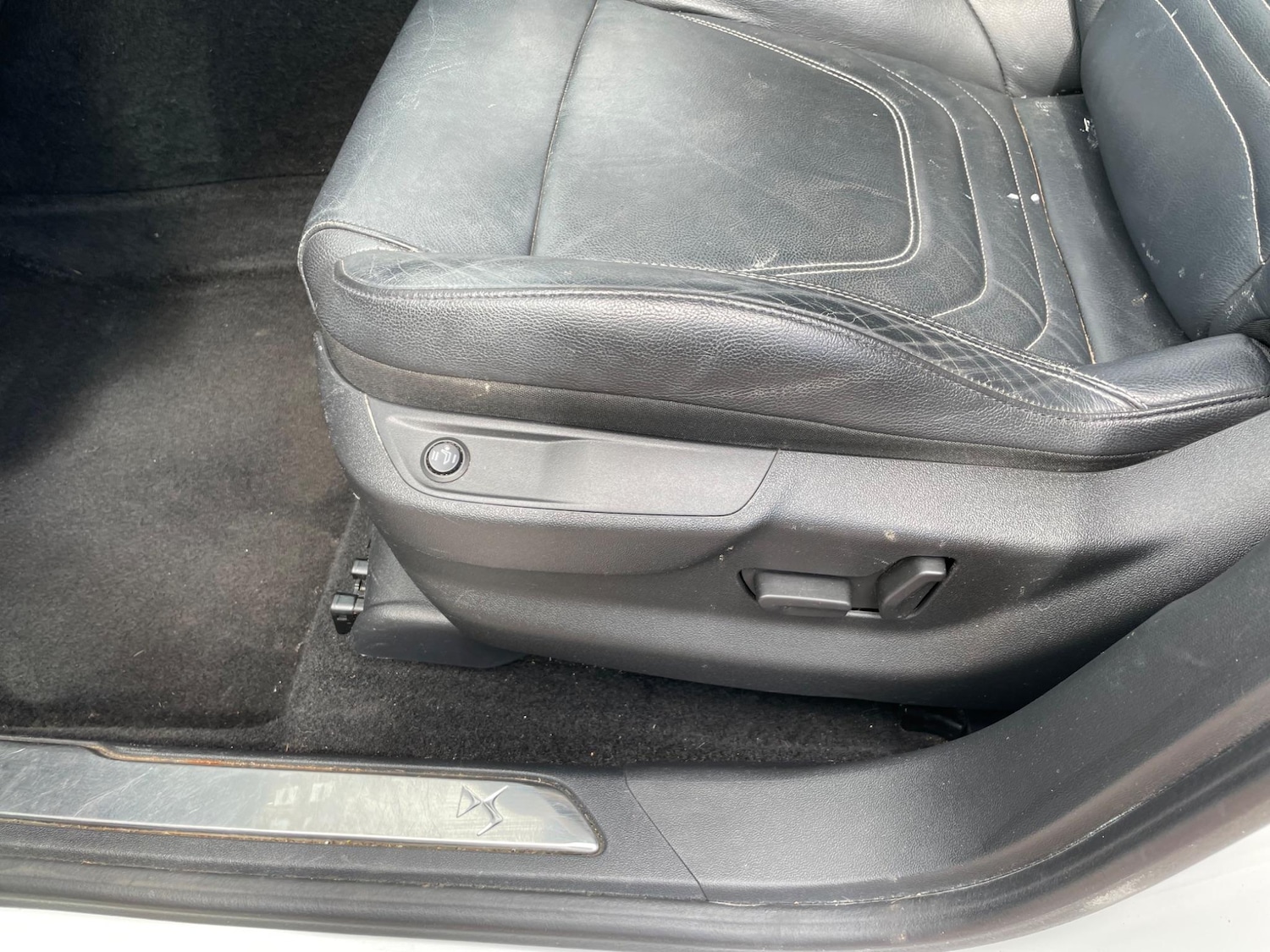 Used Citroen DS5 2014 for sale - 77157623: Photo 25