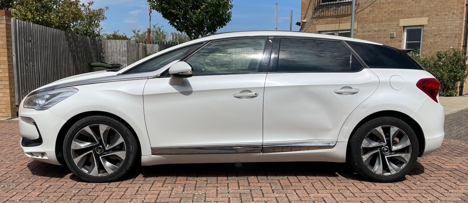 Used Citroen DS5 2014 for sale - 77157623: Photo 5