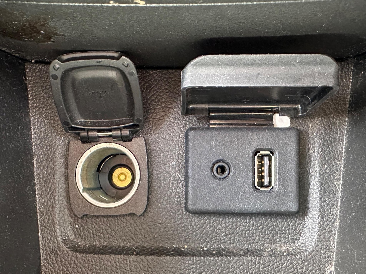 Used Vauxhall Mokka 2015 for sale - 77157600: Photo 20