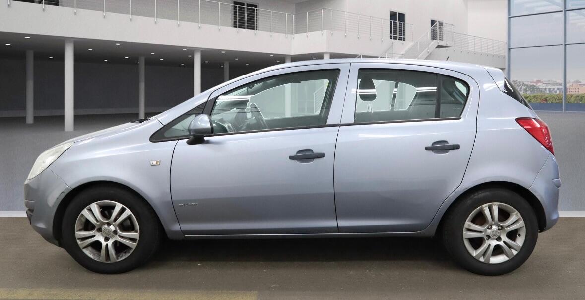 Used Vauxhall Corsa 2010 for sale - 77157635: Photo 3