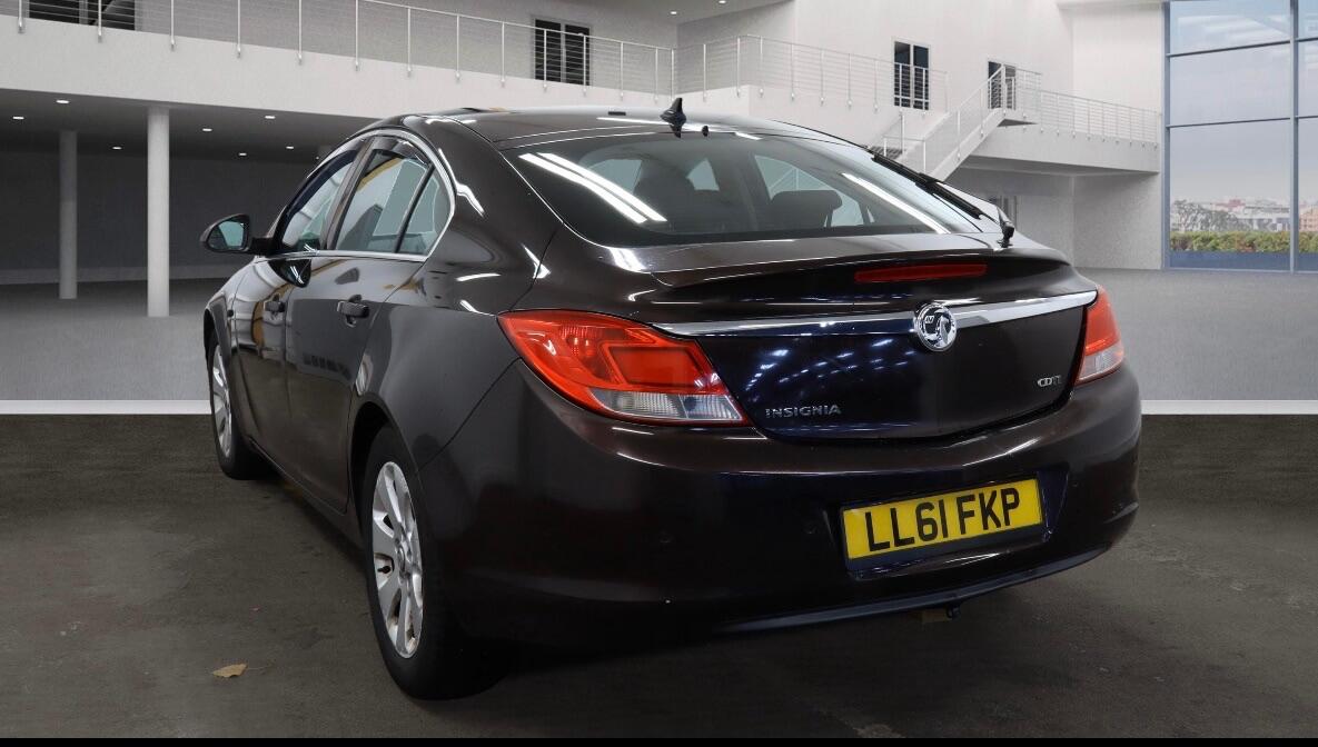 Used Vauxhall Insignia 2012 for sale - 77157632: Photo 3