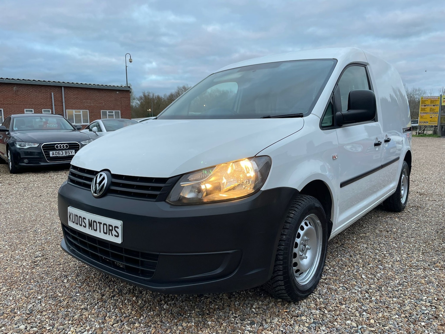 Used Volkswagen Caddy 2011 for sale - 76595682: Photo 5