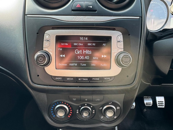 Used Alfa Romeo MiTo 2014 for sale - 74774402: Photo 10