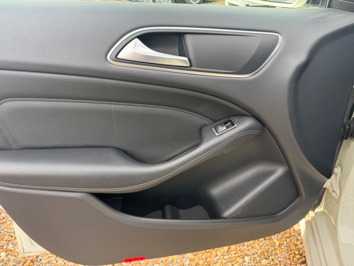 Used Mercedes-Benz B Class 2011 for sale - 76391948: Photo 12