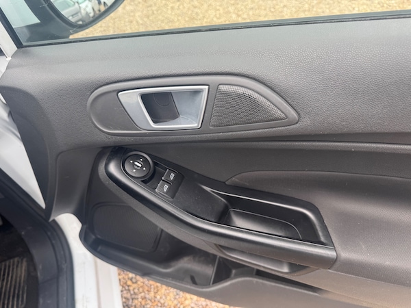 Used Ford Fiesta 2013 for sale - 75272571: Photo 18