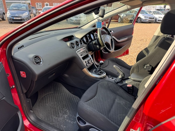 Used Peugeot 308 2010 for sale - 74593781: Photo 22