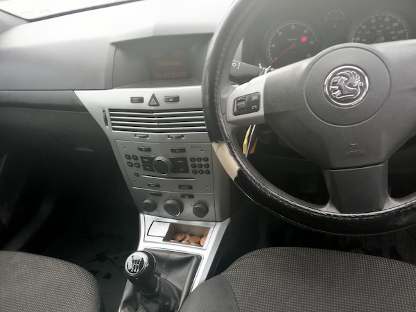 Used Vauxhall Astra Van 2013 for sale - 76165186: Photo 11