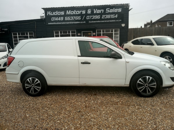 Used Vauxhall Astra Van 2013 for sale - 76165186: Photo 3