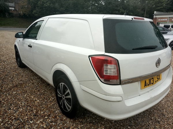 Used Vauxhall Astra Van 2013 for sale - 76165186: Photo 6