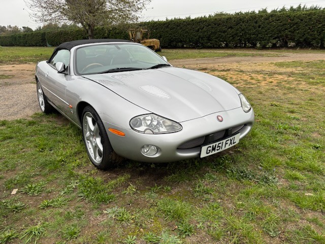 Used Jaguar XKR 2001 for sale - 76251927: Photo 2