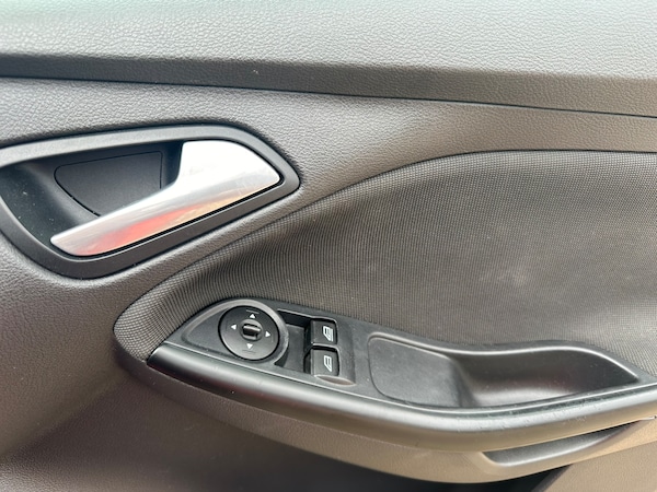 Used Ford Focus 2014 for sale - 75662356: Photo 9