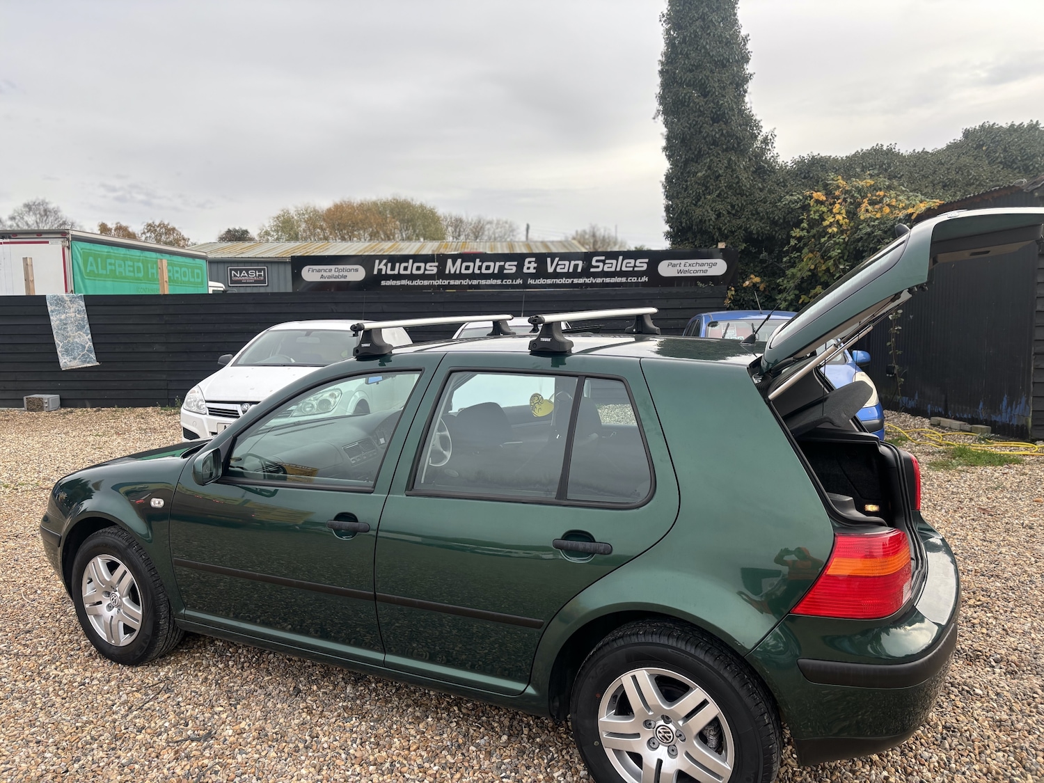Used Volkswagen Golf 2003 for sale - 76495761: Photo 3
