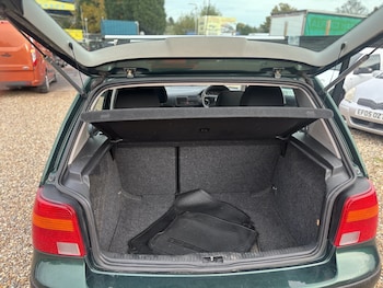 Used Volkswagen Golf 2003 for sale - 76495761: Photo