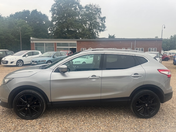 Used Nissan Qashqai 2015 for sale - 75567827: Photo 11