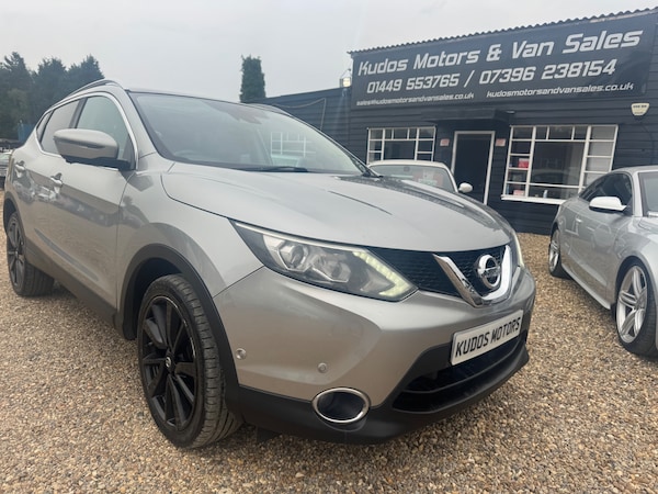 Used Nissan Qashqai 2015 for sale - 75567827: Photo 2