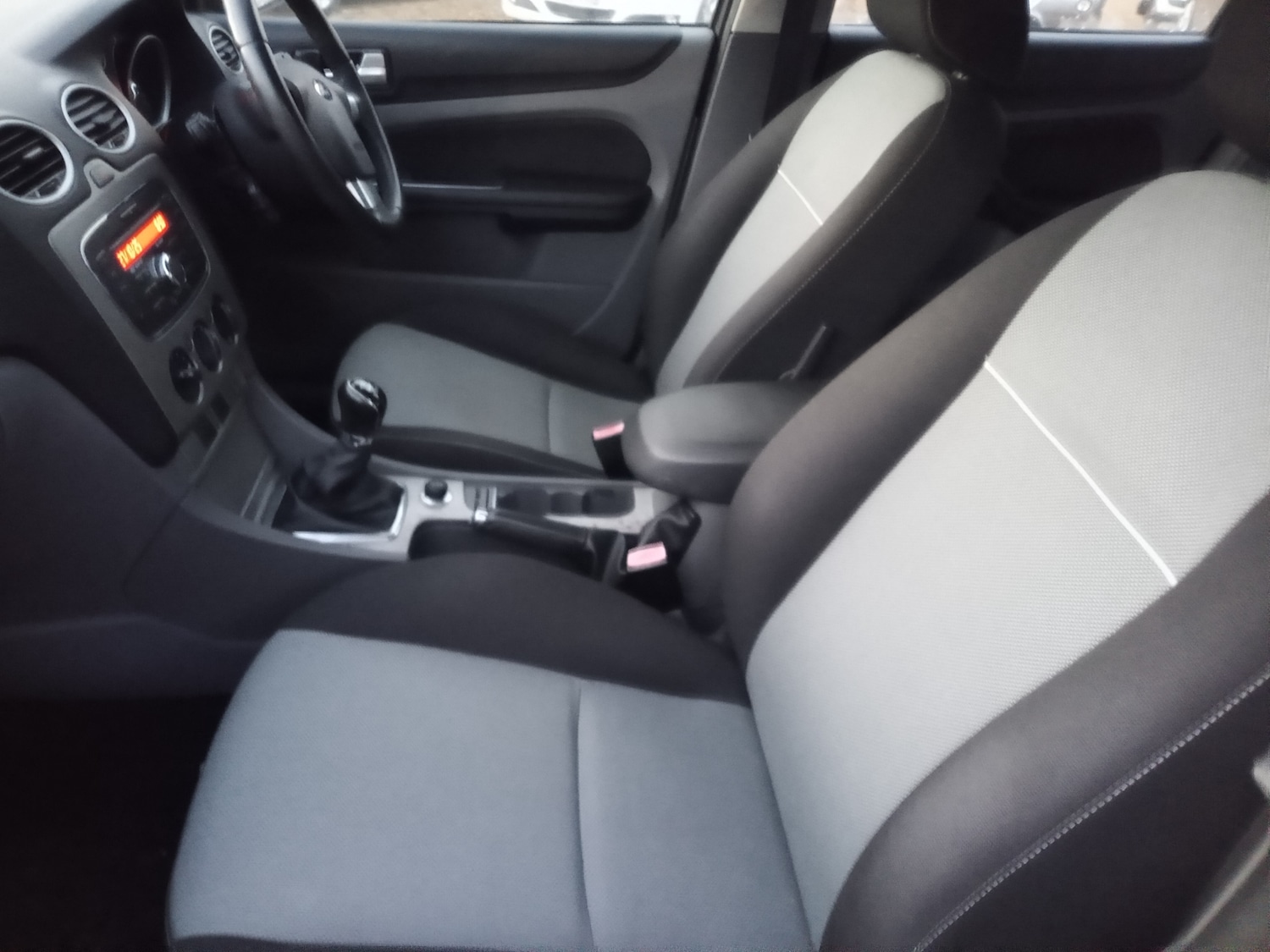 Used Ford Focus 2011 for sale - 76386844: Photo 12