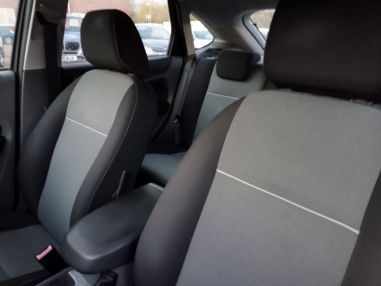 Used Ford Focus 2011 for sale - 76386844: Photo 13