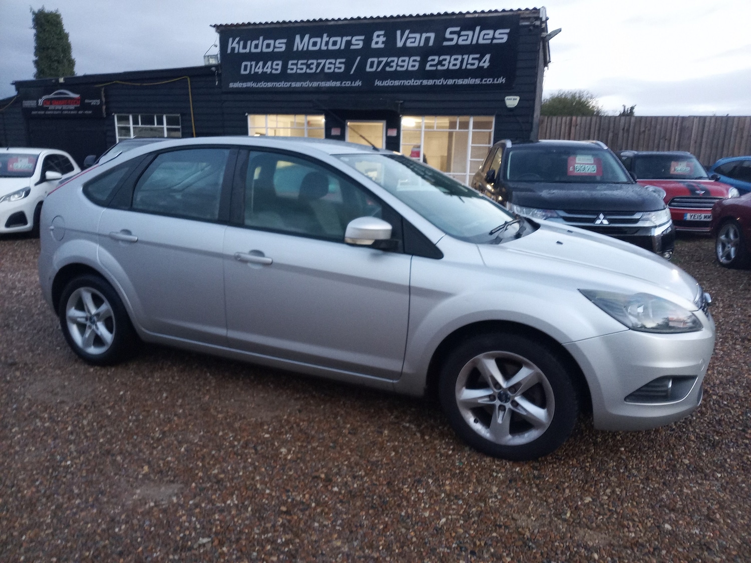 Used Ford Focus 2011 for sale - 76386844: Photo 2