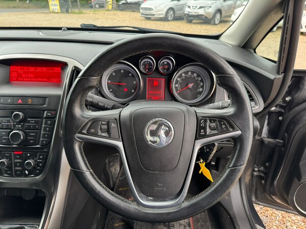 Used Vauxhall Astra 2011 for sale - 74356726: Photo 14