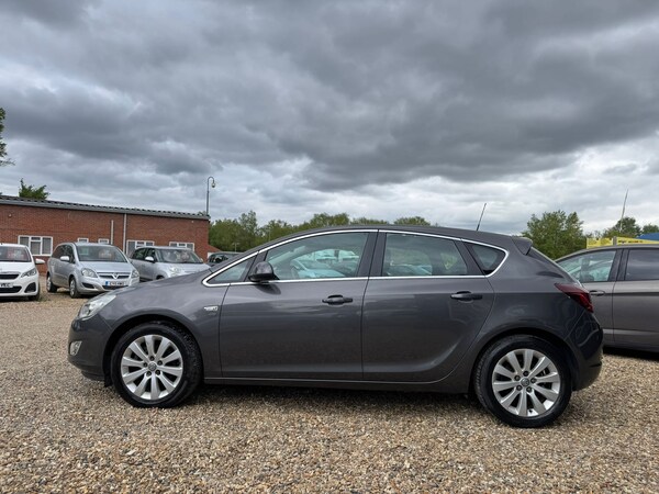 Used Vauxhall Astra 2011 for sale - 74356726: Photo 3