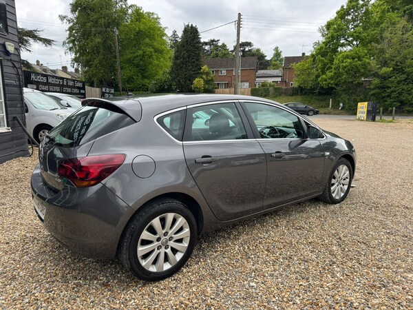 Used Vauxhall Astra 2011 for sale - 74356726: Photo 4